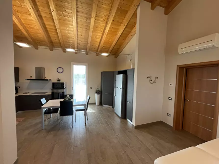 Immagine 13 di Villa in vendita  a Serravalle A Po