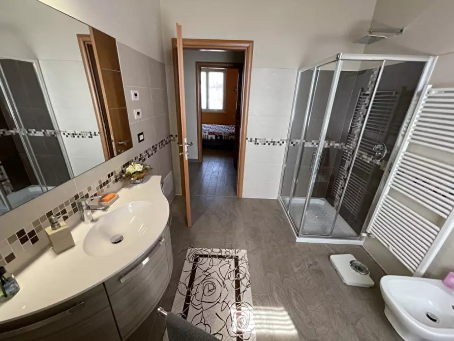 Immagine 15 di Villa in vendita  a Serravalle A Po