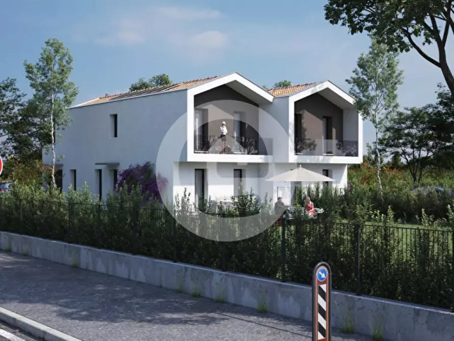 Immagine 7 di Casa bifamiliare in vendita  a Campo San Martino
