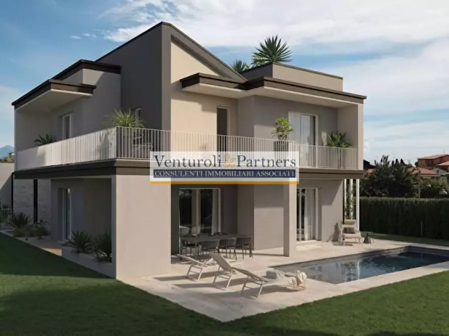 Immagine 1 di Villa in vendita  in via Carlo Alberto a Moniga Del Garda