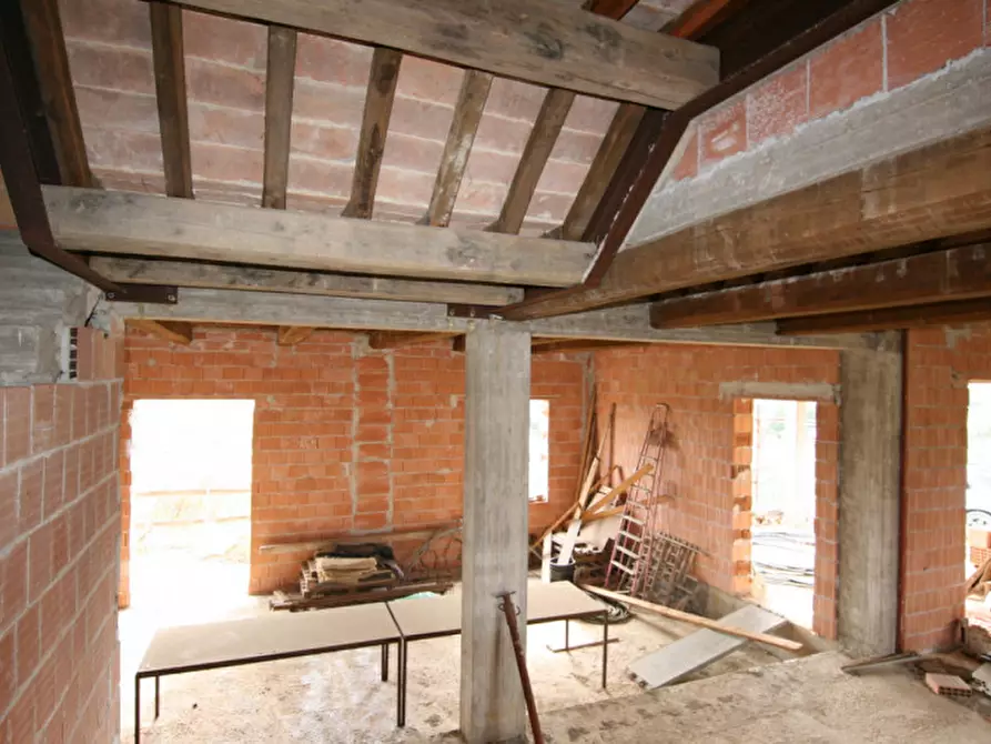 Immagine 10 di Casa indipendente in vendita  a Castiglione Del Lago