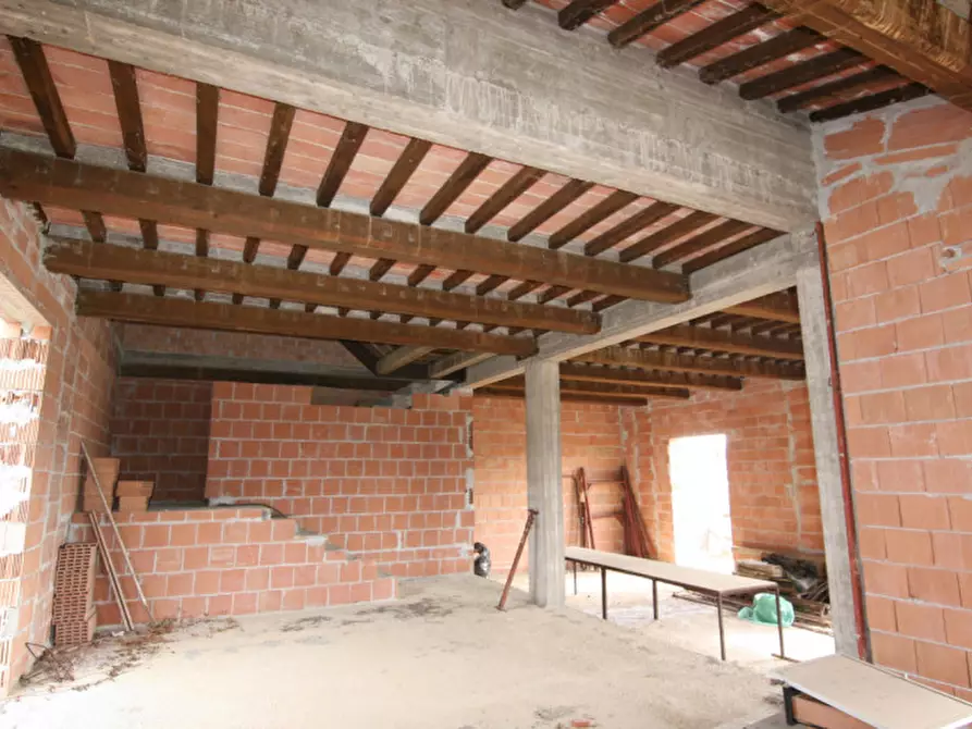 Immagine 13 di Casa indipendente in vendita  a Castiglione Del Lago