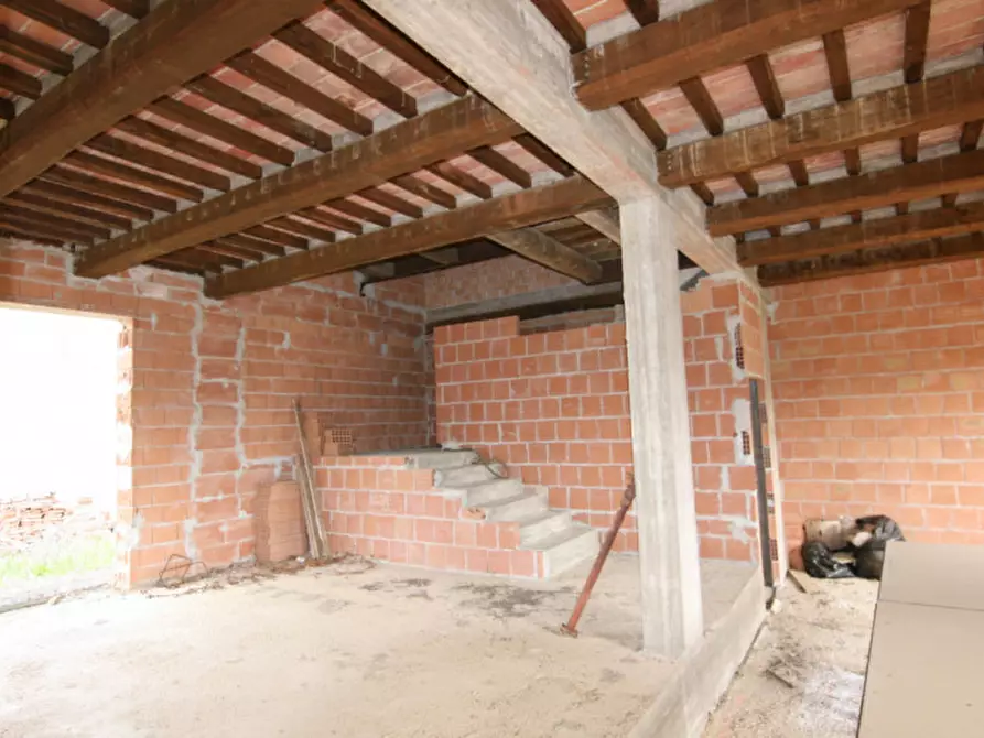 Immagine 15 di Casa indipendente in vendita  a Castiglione Del Lago