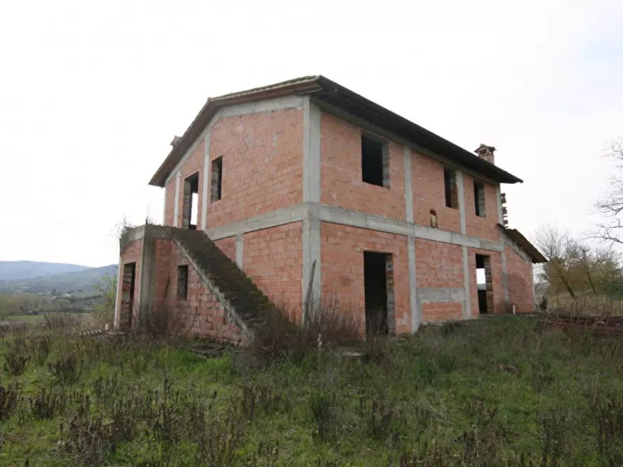 Immagine 18 di Casa indipendente in vendita  a Castiglione Del Lago