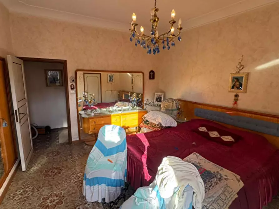 Immagine 13 di Casa indipendente in vendita  a Modica