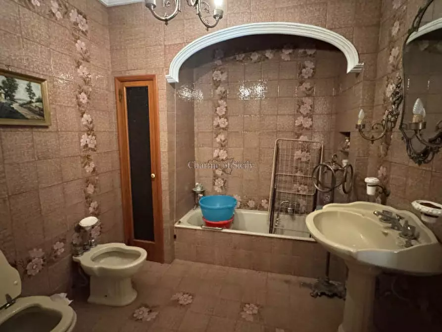 Immagine 19 di Casa indipendente in vendita  a Modica