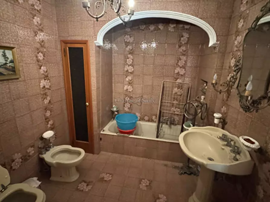 Immagine 23 di Casa indipendente in vendita  a Modica