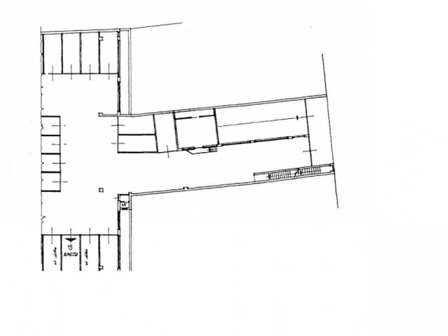 Immagine 3 di Garage in vendita  in VIA MACERATA 3 a Torino