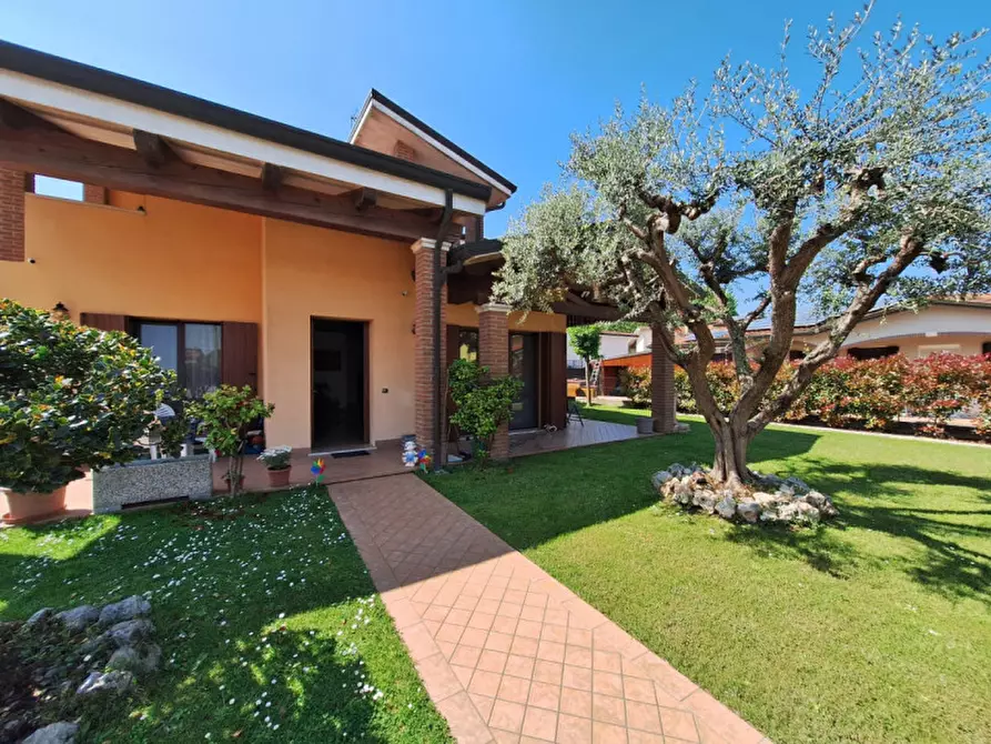 Immagine 3 di Casa indipendente in vendita  in Viale dei Mille 392 a Rovigo