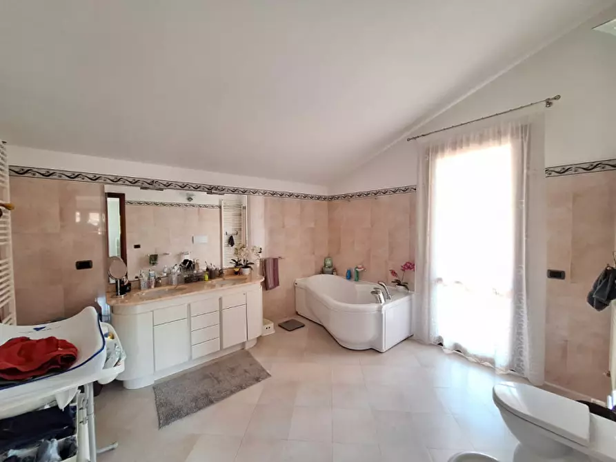 Immagine 26 di Casa indipendente in vendita  in Viale dei Mille 392 a Rovigo