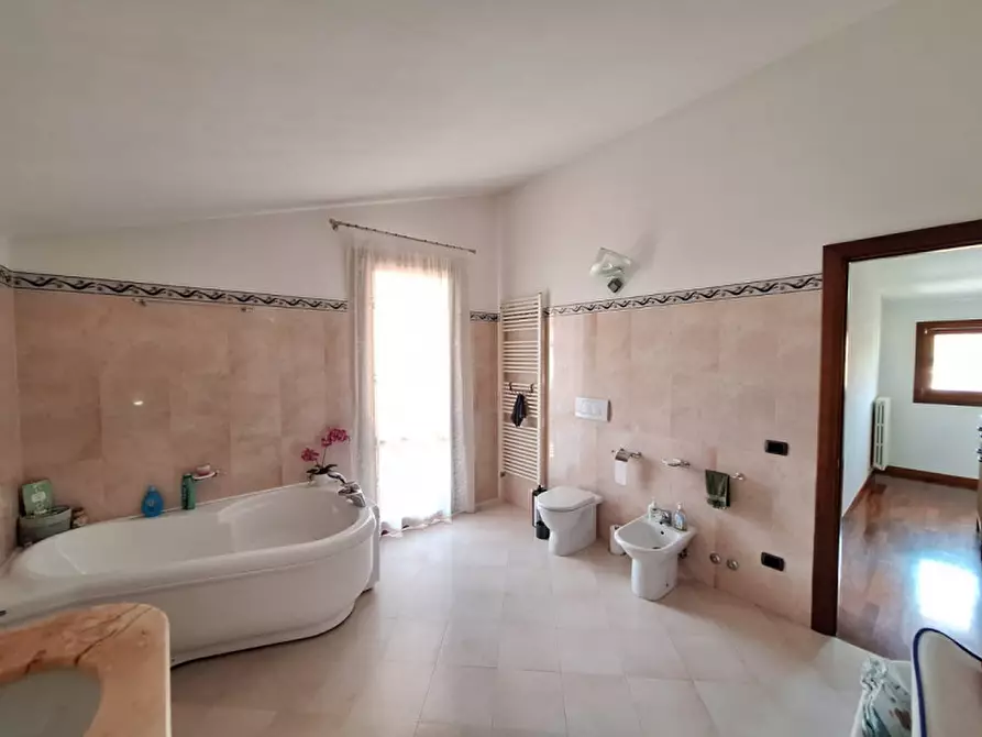 Immagine 27 di Casa indipendente in vendita  in Viale dei Mille 392 a Rovigo