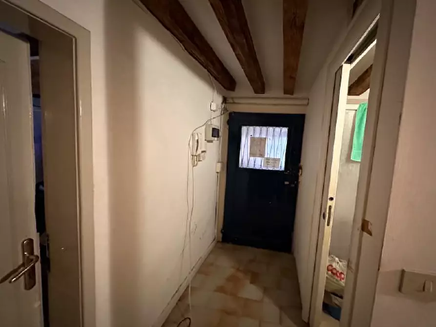 Immagine 3 di Appartamento in vendita  in sestriere san polo 1707 a Venezia
