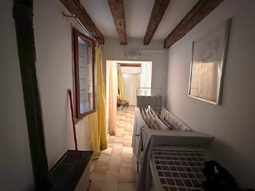Immagine 4 di Appartamento in vendita  in sestriere san polo 1707 a Venezia