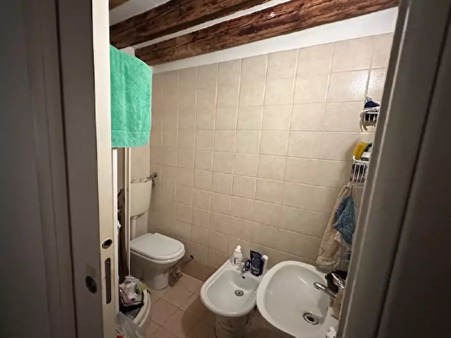 Immagine 6 di Appartamento in vendita  in sestriere san polo 1707 a Venezia