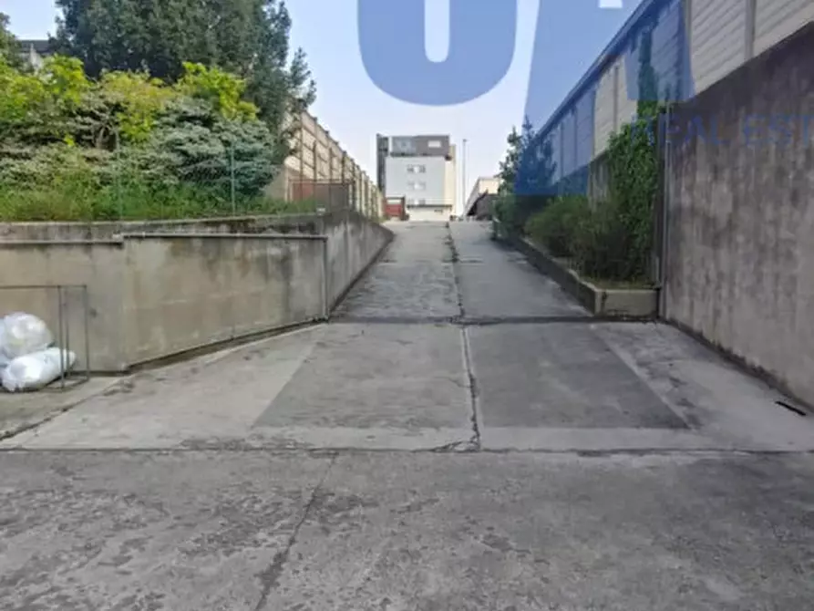 Immagine 14 di Negozio in vendita  in VIA DI DIO F.LLI a Cernusco Sul Naviglio