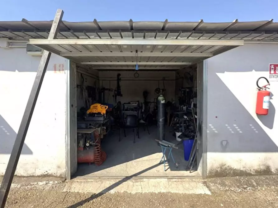 Immagine 1 di Posto auto in vendita  in Via Metaponto, 158, 74123 Taranto TA, Italia a Taranto