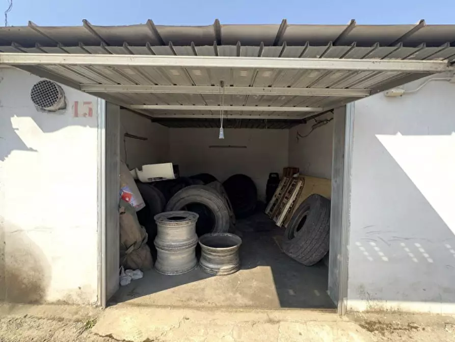 Immagine 1 di Posto auto in vendita  in Via Metaponto, 158, 74123 Taranto TA, Italia a Taranto