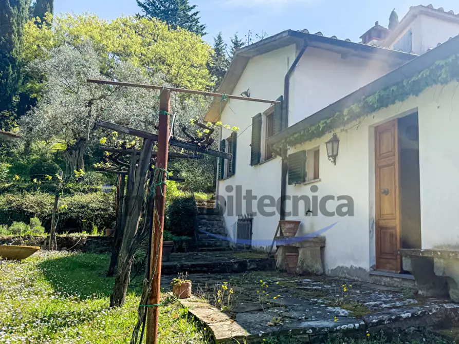 Immagine 4 di Villa in vendita  in Tregozzano a Arezzo