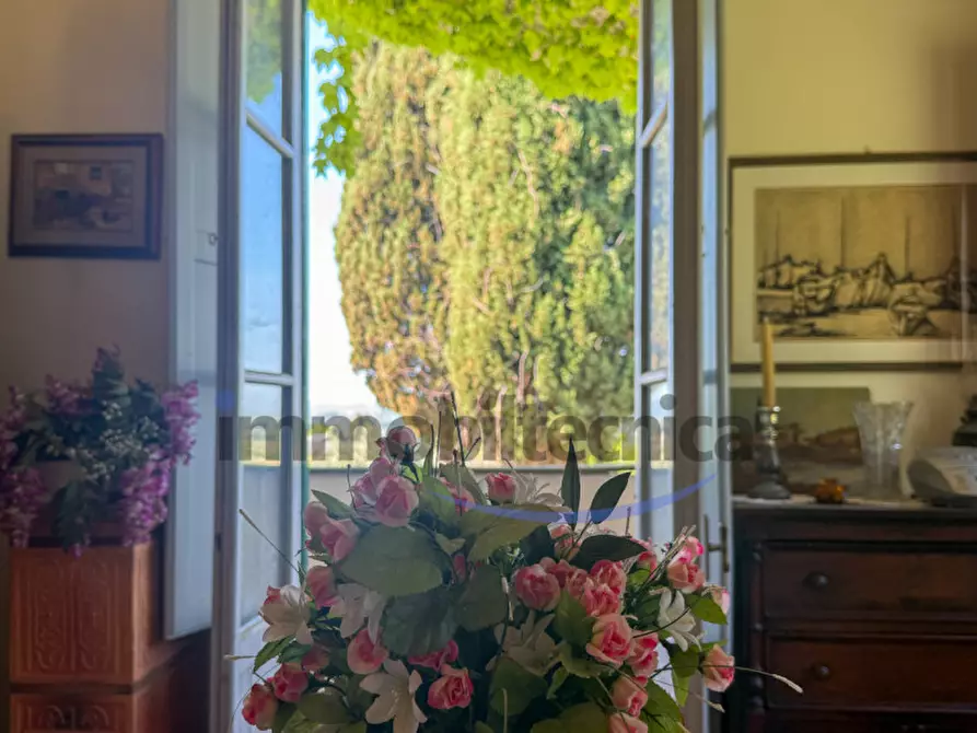 Immagine 5 di Villa in vendita  in Tregozzano a Arezzo