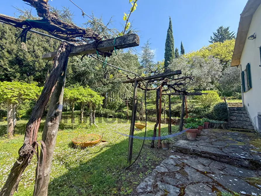 Immagine 12 di Villa in vendita  in Tregozzano a Arezzo