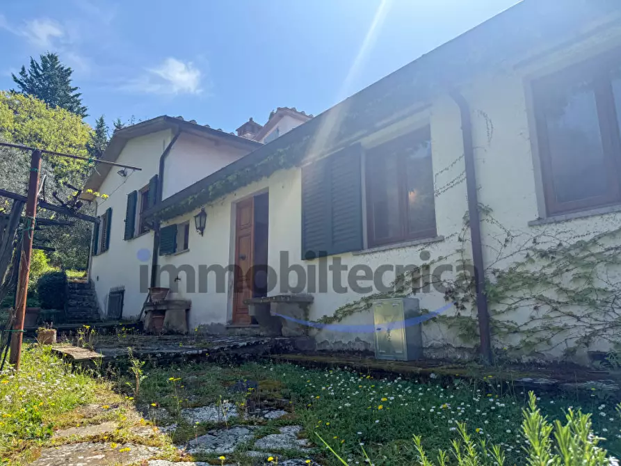 Immagine 29 di Villa in vendita  in Tregozzano a Arezzo