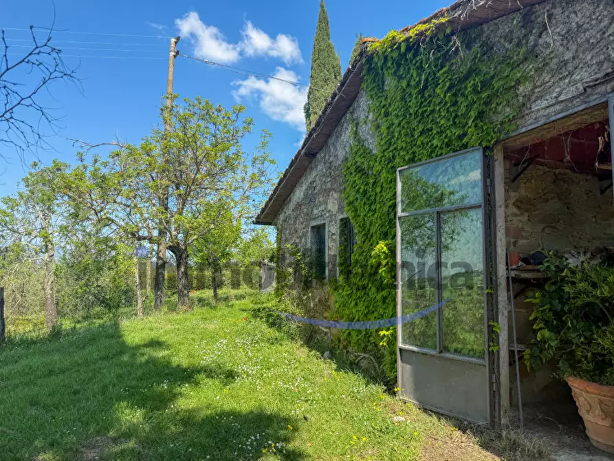 Immagine 39 di Villa in vendita  in Tregozzano a Arezzo