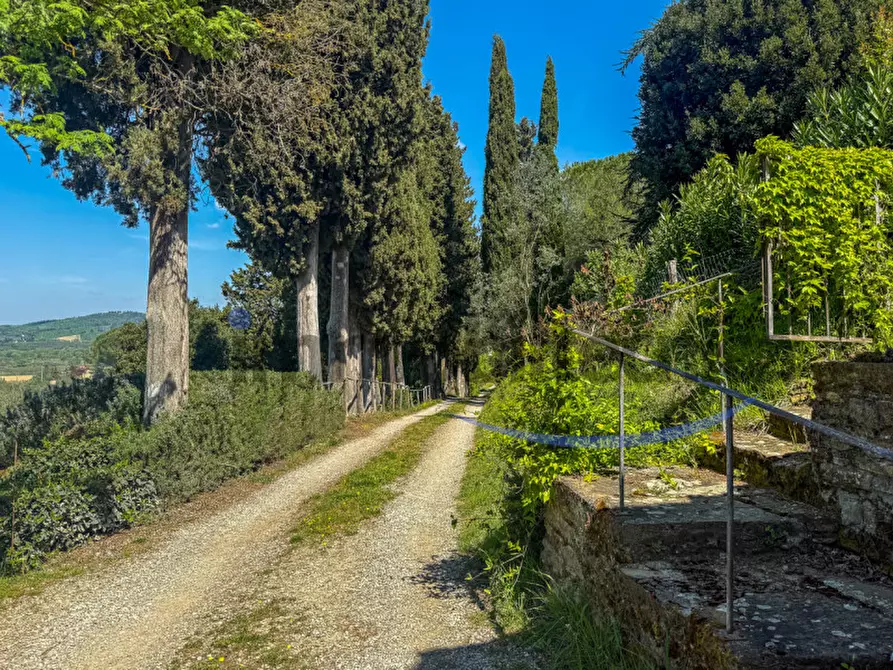 Immagine 40 di Villa in vendita  in Tregozzano a Arezzo