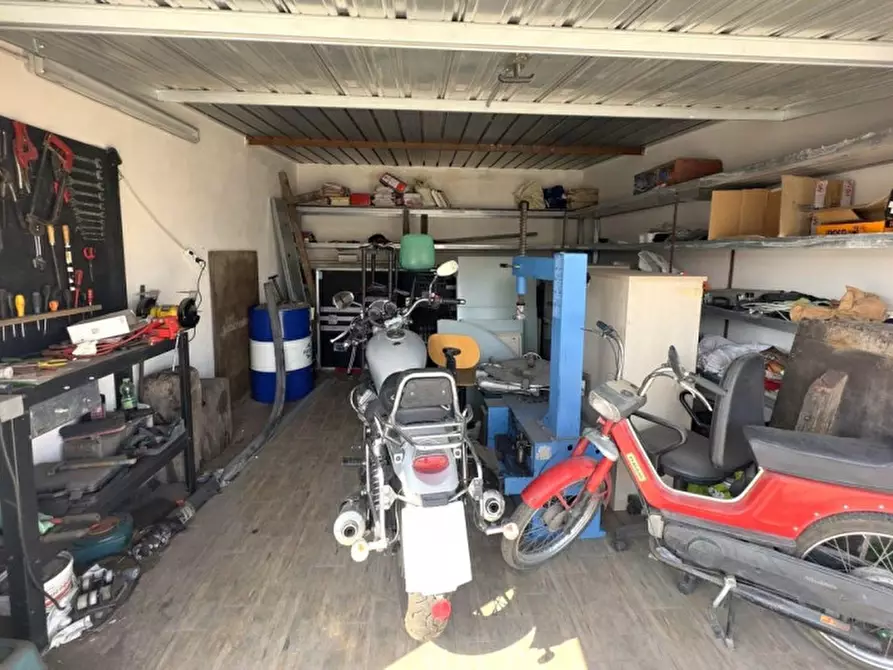 Immagine 2 di Posto auto in vendita  in Via Metaponto, 158, 74123 Taranto TA, Italia a Taranto