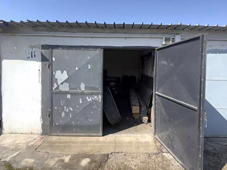 Immagine 1 di Posto auto in vendita  in Via Metaponto, 158, 74123 Taranto TA, Italia a Taranto