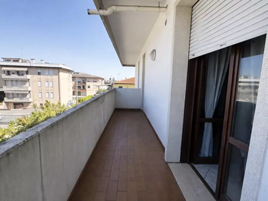 Immagine 10 di Attico in affitto  in VIA MONTE ROSA a Ponte San Nicolò
