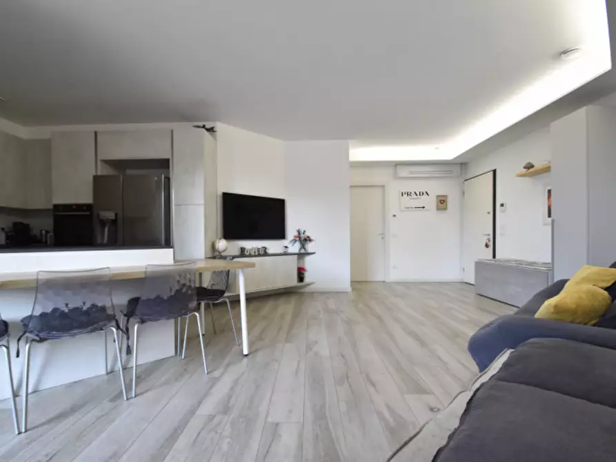 Immagine 8 di Appartamento in vendita  in via 11 aprile 1848 22 a Castelnuovo Del Garda