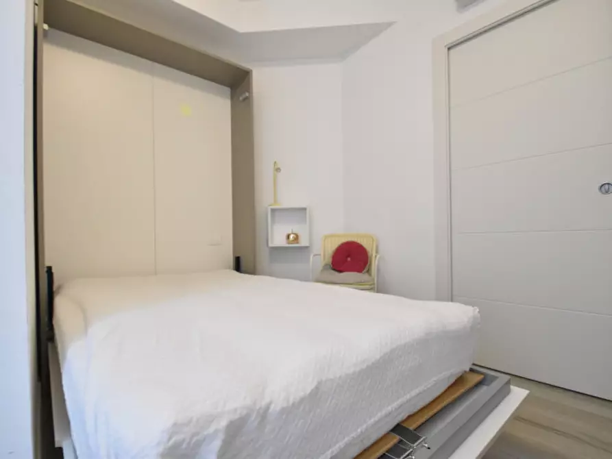 Immagine 22 di Appartamento in vendita  in via 11 aprile 1848 22 a Castelnuovo Del Garda
