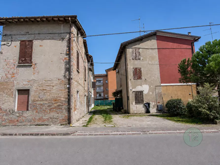 Immagine 1 di Casa trifamiliare in vendita  a Soliera