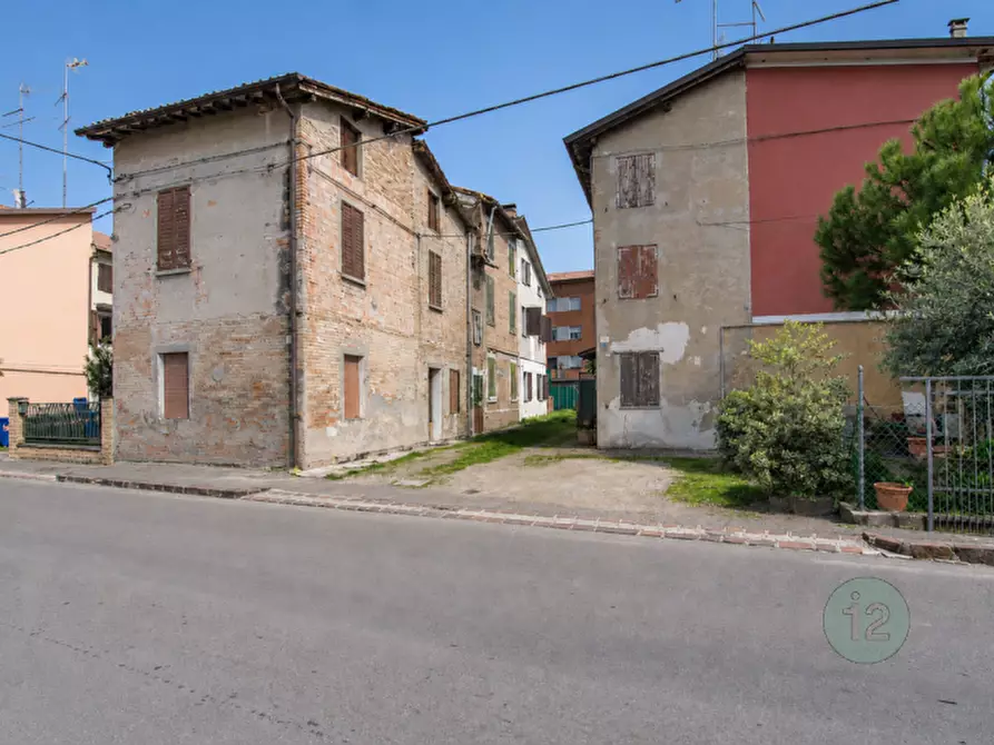 Immagine 2 di Casa trifamiliare in vendita  a Soliera
