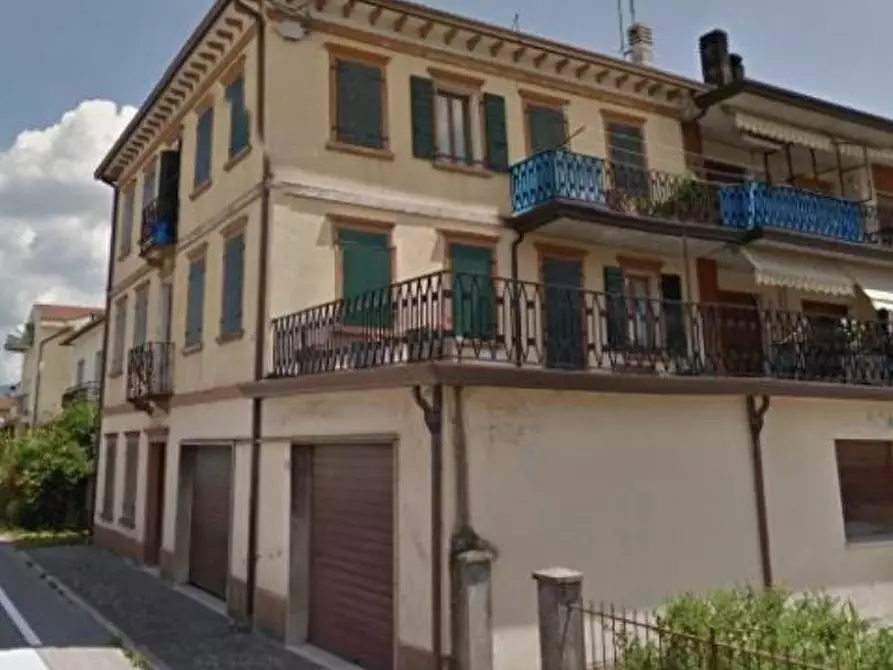Immagine 1 di Appartamento in vendita  in Via Cavassico Superiore 21 a Borgo Valbelluna