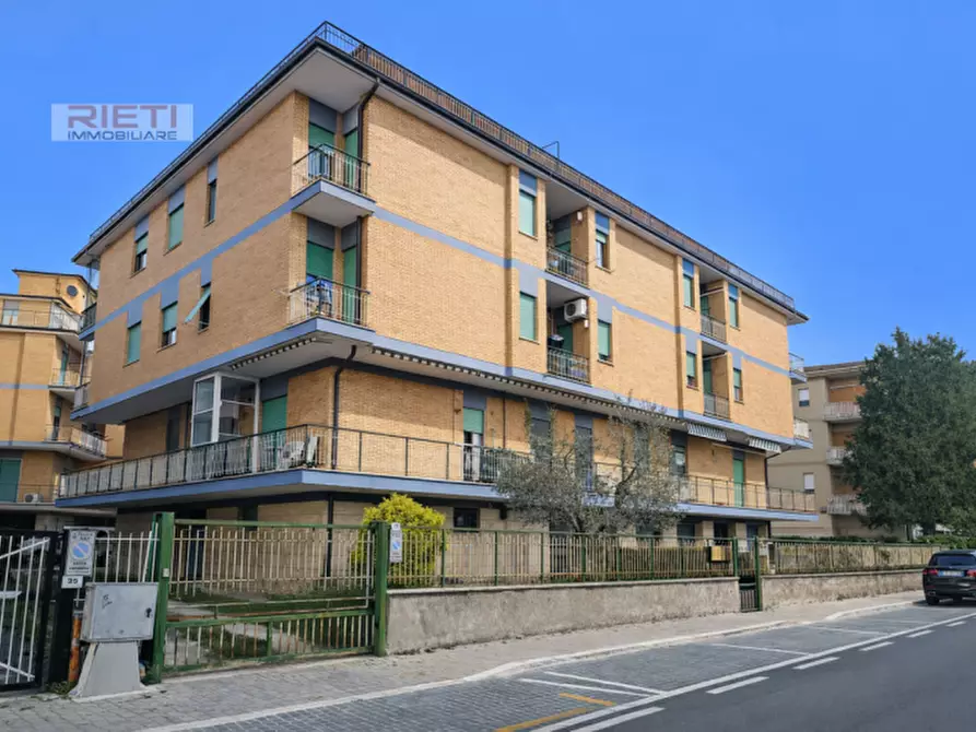 Immagine 1 di Appartamento in vendita  in Viale Duprè Theseider a Rieti