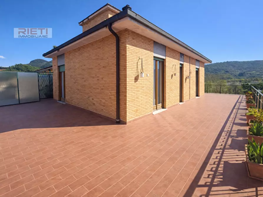 Immagine 2 di Appartamento in vendita  in Viale Duprè Theseider a Rieti