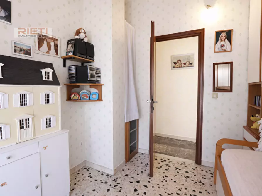 Immagine 10 di Appartamento in vendita  in Viale Duprè Theseider a Rieti