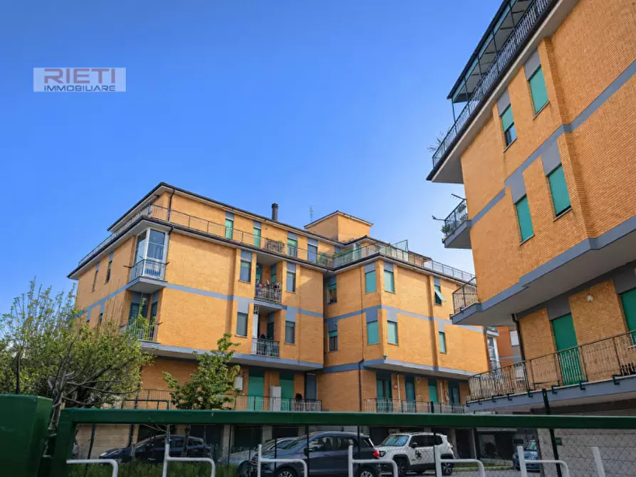 Immagine 14 di Appartamento in vendita  in Viale Duprè Theseider a Rieti