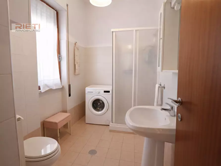 Immagine 15 di Appartamento in vendita  in Viale Duprè Theseider a Rieti