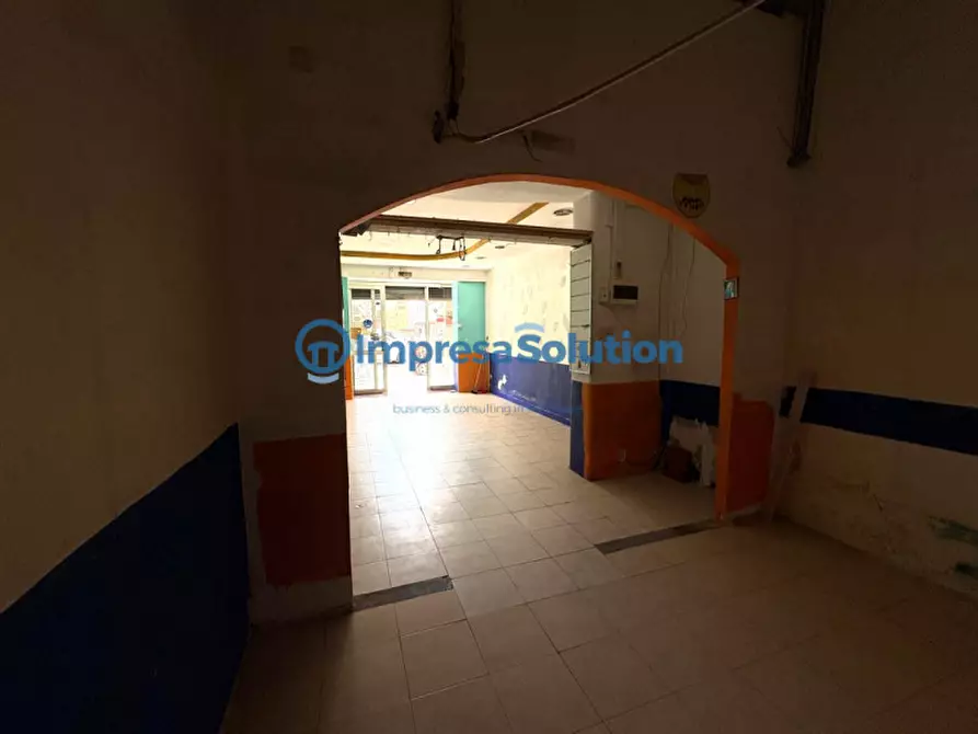 Immagine 10 di Negozio in affitto  in Via Lepanto a Napoli