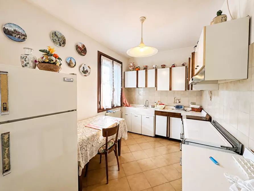 Immagine 13 di Casa bifamiliare in vendita  in Via Asiago a Padova