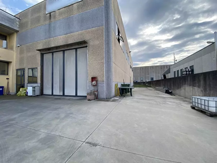 Immagine 3 di Capannone industriale in vendita  a Mozzecane