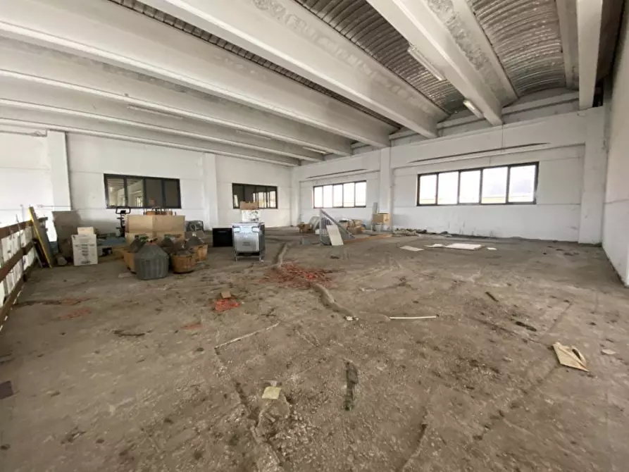 Immagine 5 di Capannone industriale in vendita  a Mozzecane