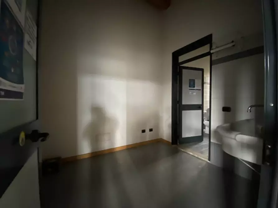 Immagine 8 di Capannone industriale in vendita  a Mozzecane