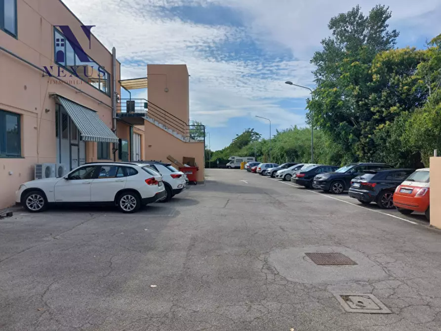 Immagine 8 di Laboratorio in vendita  in Strada Nazionale Adriatica Sud, 100 a Fano