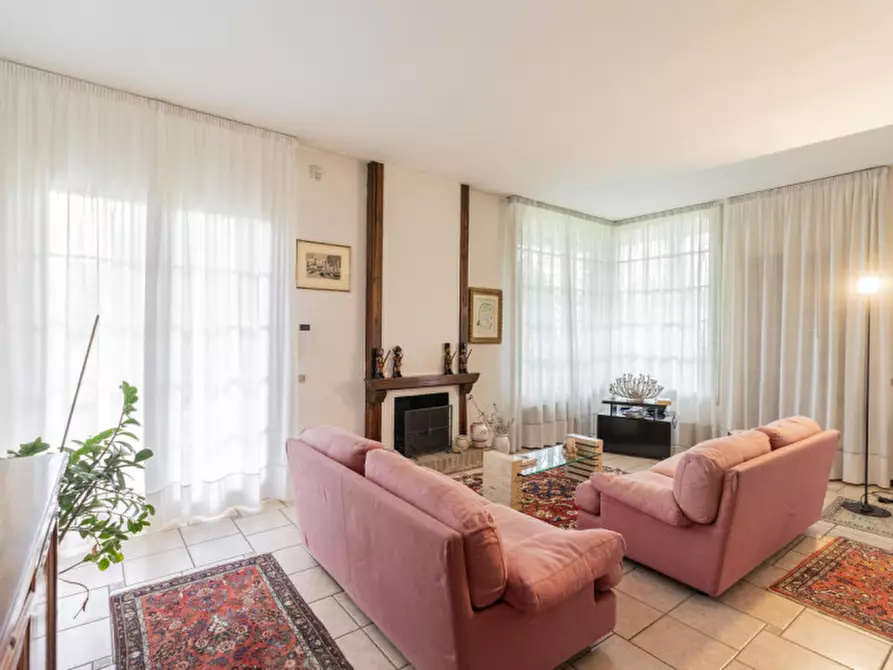 Immagine 2 di Villa in vendita  in Via Roma a Saonara