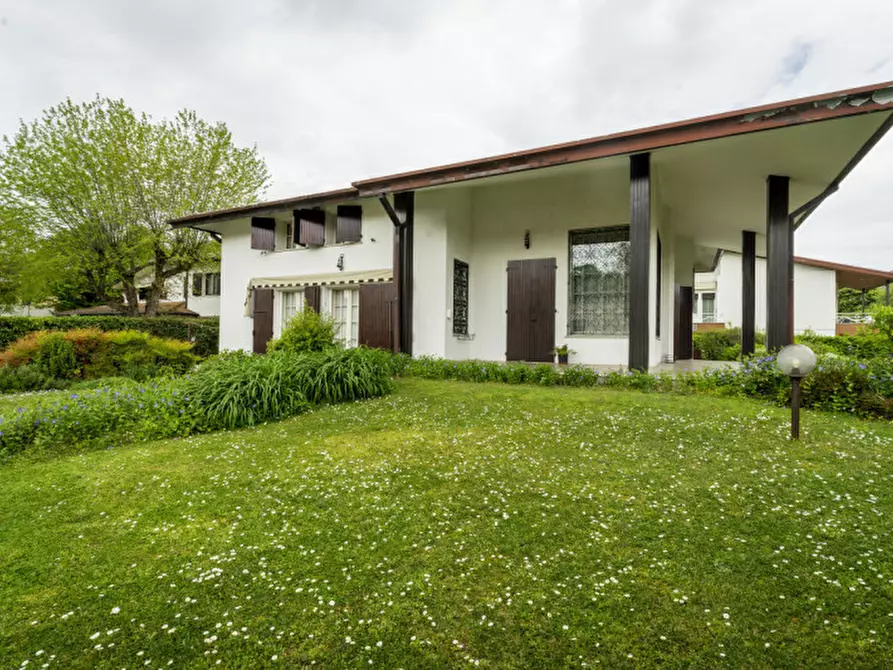 Immagine 28 di Villa in vendita  in Via Roma a Saonara