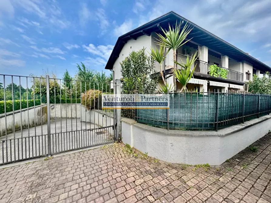 Immagine 1 di Appartamento in vendita  in via de gasperi a Bedizzole