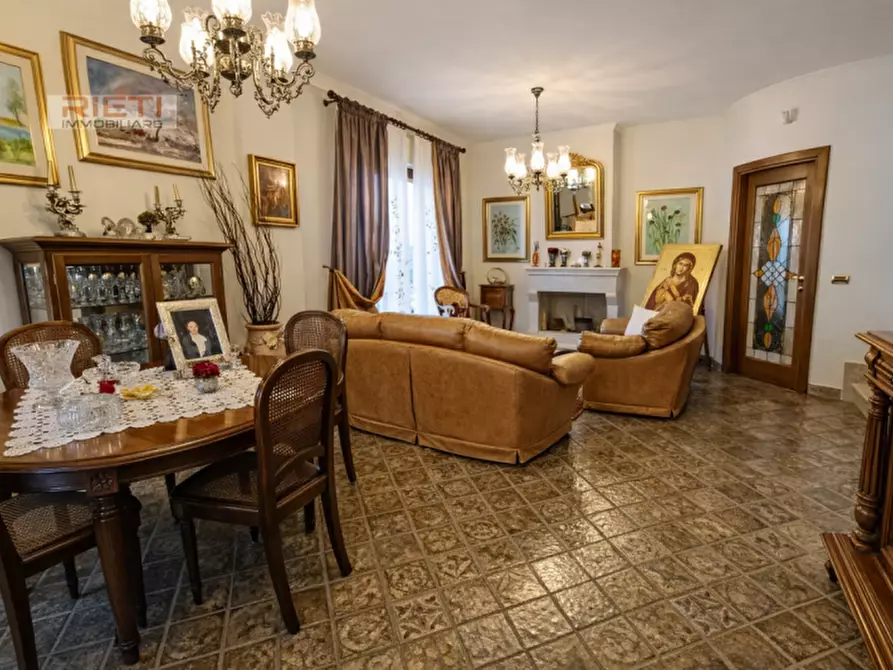 Immagine 2 di Casa quadrifamiliare in vendita  in Via Renzo De Felice a Rieti